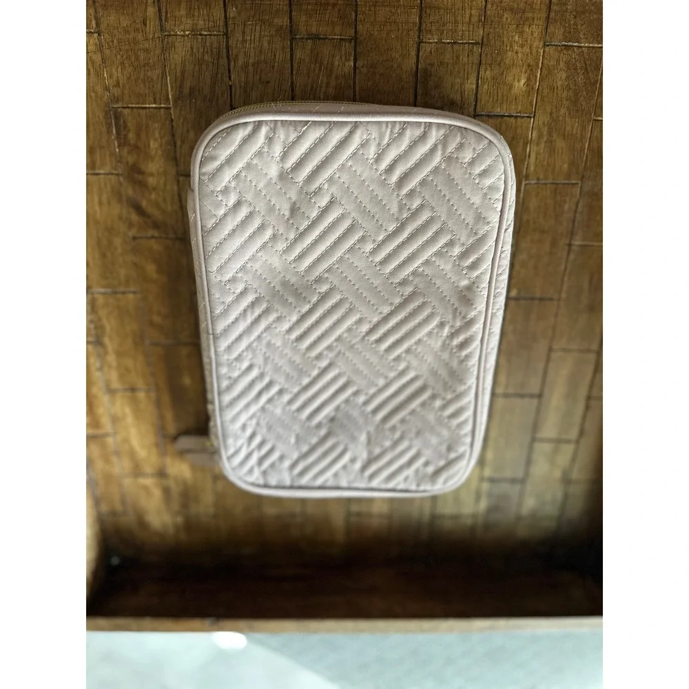 Bagsmart Quilted Travel‎ Jewelry Organizer Case Blush Pink Binder Style Bag EUC